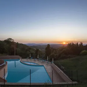 https://hotel-ristorante-al-brunello-di-montalcino.it-tuscanyhotel.com